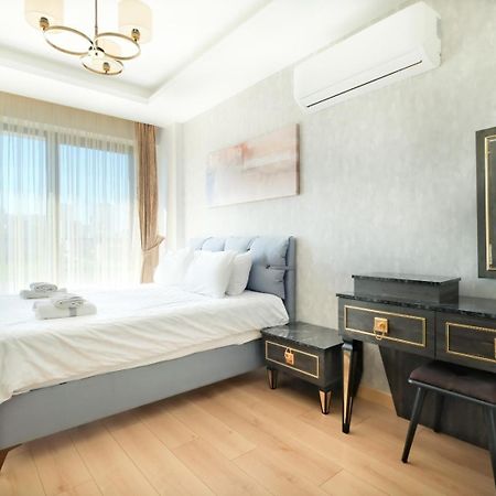 Flats And Rooms Near Taksim Square Istanbul Bagian luar foto