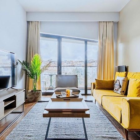 Flats And Rooms Near Taksim Square Istanbul Bagian luar foto